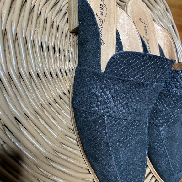 ❌SOLD❌Free People At Ease Loafer Mule Black size - Picture 3 of 8